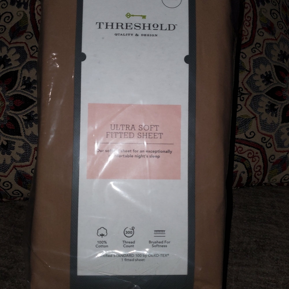 King size fitted sheet